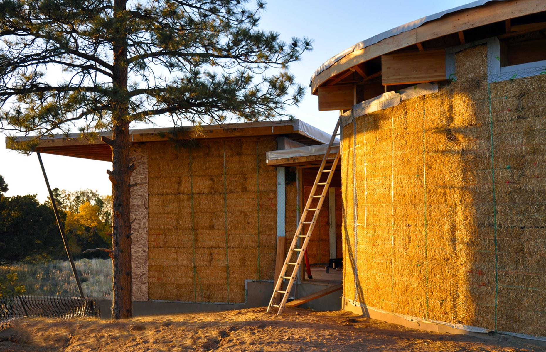 Strawbale Getaway, Colorado, USA